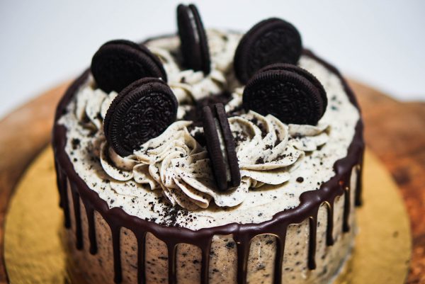 VEGAN Chocolate oreo cake